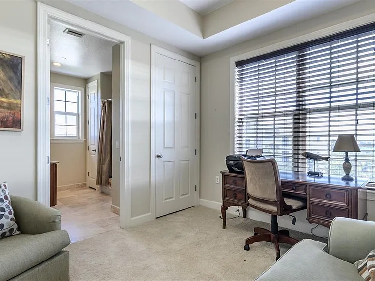 8581 Amberjack Cir #301 — Photo 10