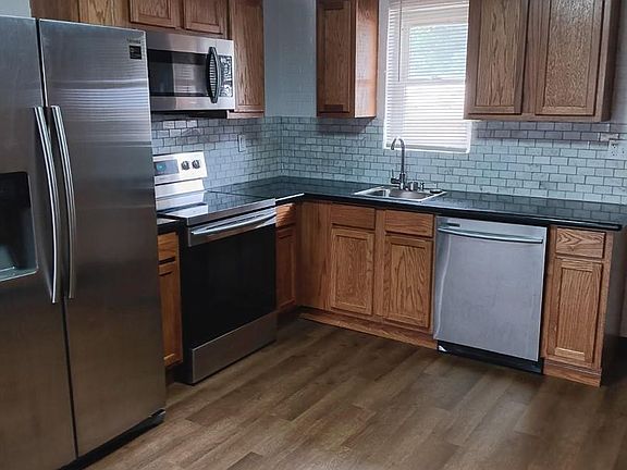 4th image of 1104 E Race Ave #B34