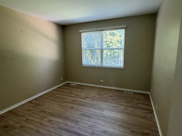 575 Capital Ln — Photo 14