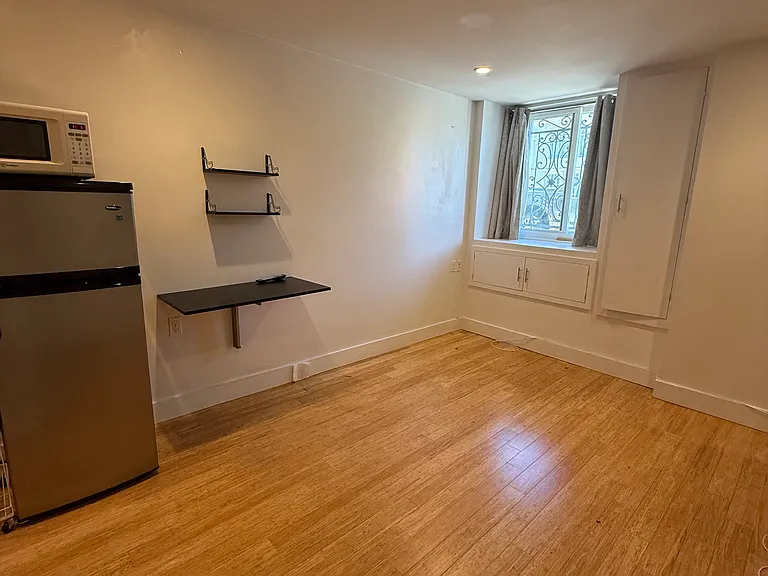 1670 Clay St #1 — Photo 19