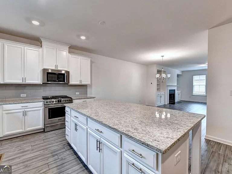 477 Danville Ave — Photo 23