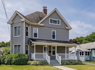 32 Clark St, Holyoke, MA 01040