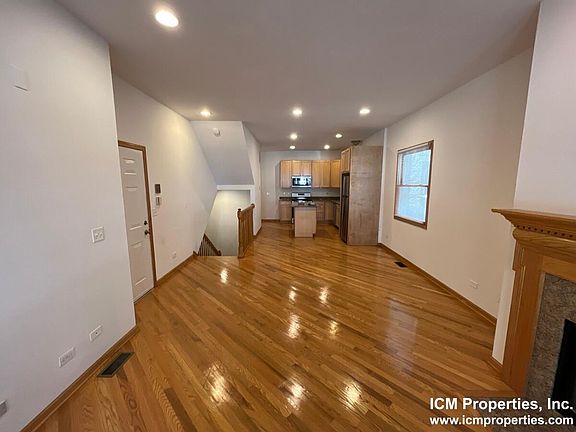 2nd image of 1319 W Belmont Ave #1S