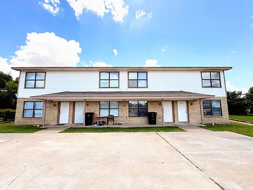 1208 Monroe Loop Photo 1