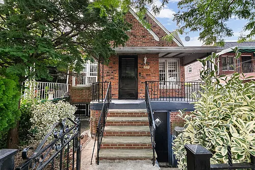 682 Midwood St #1 Photo 1