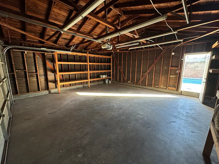 960 N Homerest Ave — Photo 28