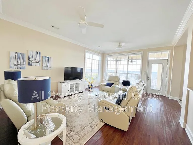 420 Oak Harbour Ln #201 — Photo 8