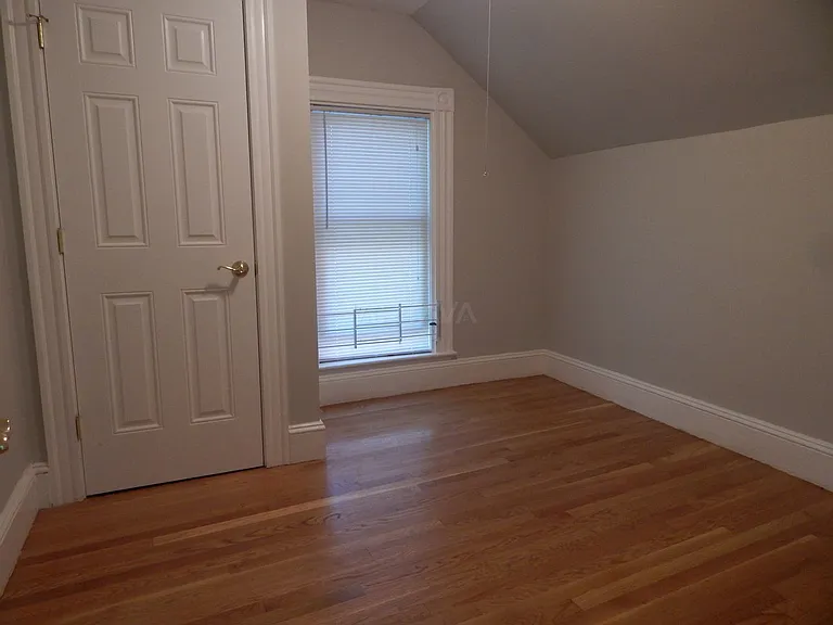 11R Park Ave #2R — Photo 5