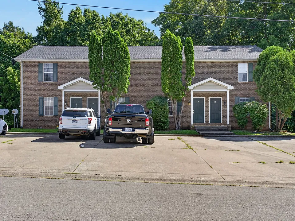 Baltimore Drive - 1701