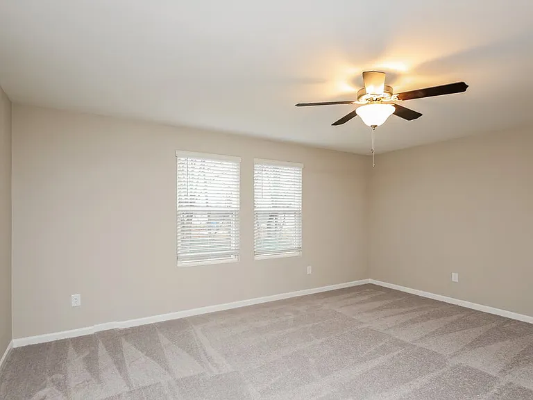 265 Pond Ct — Photo 11