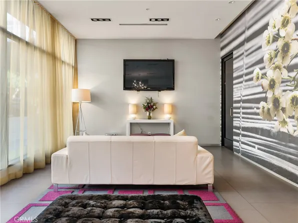 1234 Wilshire Blvd APT 127, Los Angeles, CA 90017