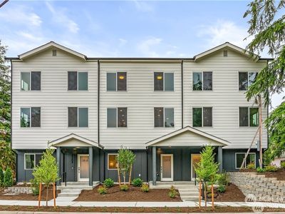 228 NE 180th Street #B, Shoreline, WA, 98155