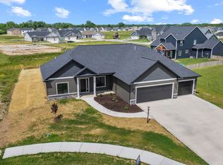 1282 Switchfoot Dr, Huntertown, IN 46748