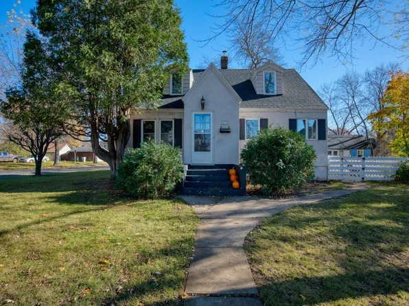 2802 2nd Ave E, Hibbing, MN 55746