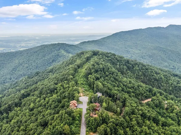5 Shell Mountain Rd, Sevierville, TN 37876