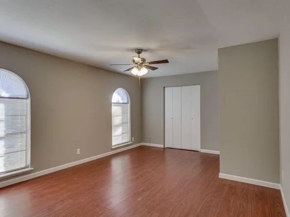5709 Christie Ln, Garland, TX 75044