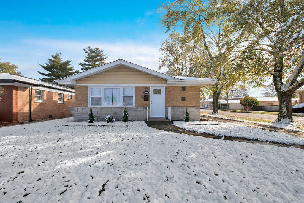 14347 Kenwood Ave photo 1