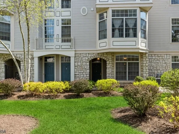 719 Regal Blvd, Livingston Twp., NJ 07039