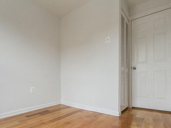 jersey-city-new-jersey-38907287 picture