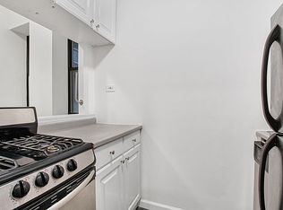 363 W 51st St #1R, New York, NY 10019