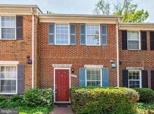 1657 S Barton St #2, Arlington, VA 22204