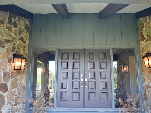 3rd image of 105 Bluff View Dr