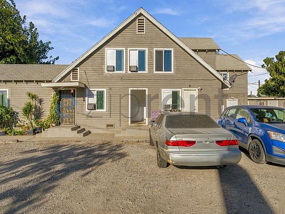 3rd image of 1323 Monterey Ave APT 4