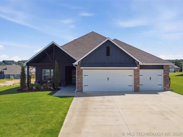 18960 Orchard Cir, Catoosa, OK 74015
