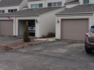 2709 Silent Wood Trl APT 6, Rockford, IL 61109