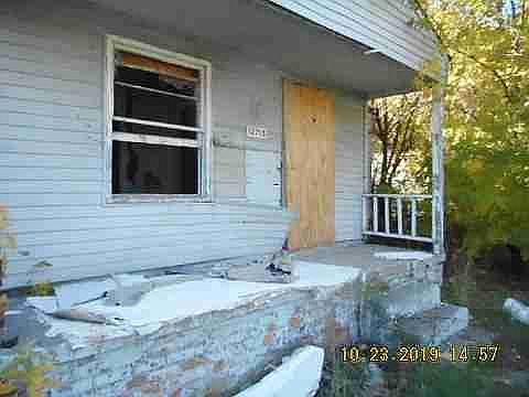 12715 Roselawn
