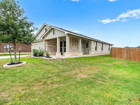 2nd image of 8610 Hidden Oaks Dr