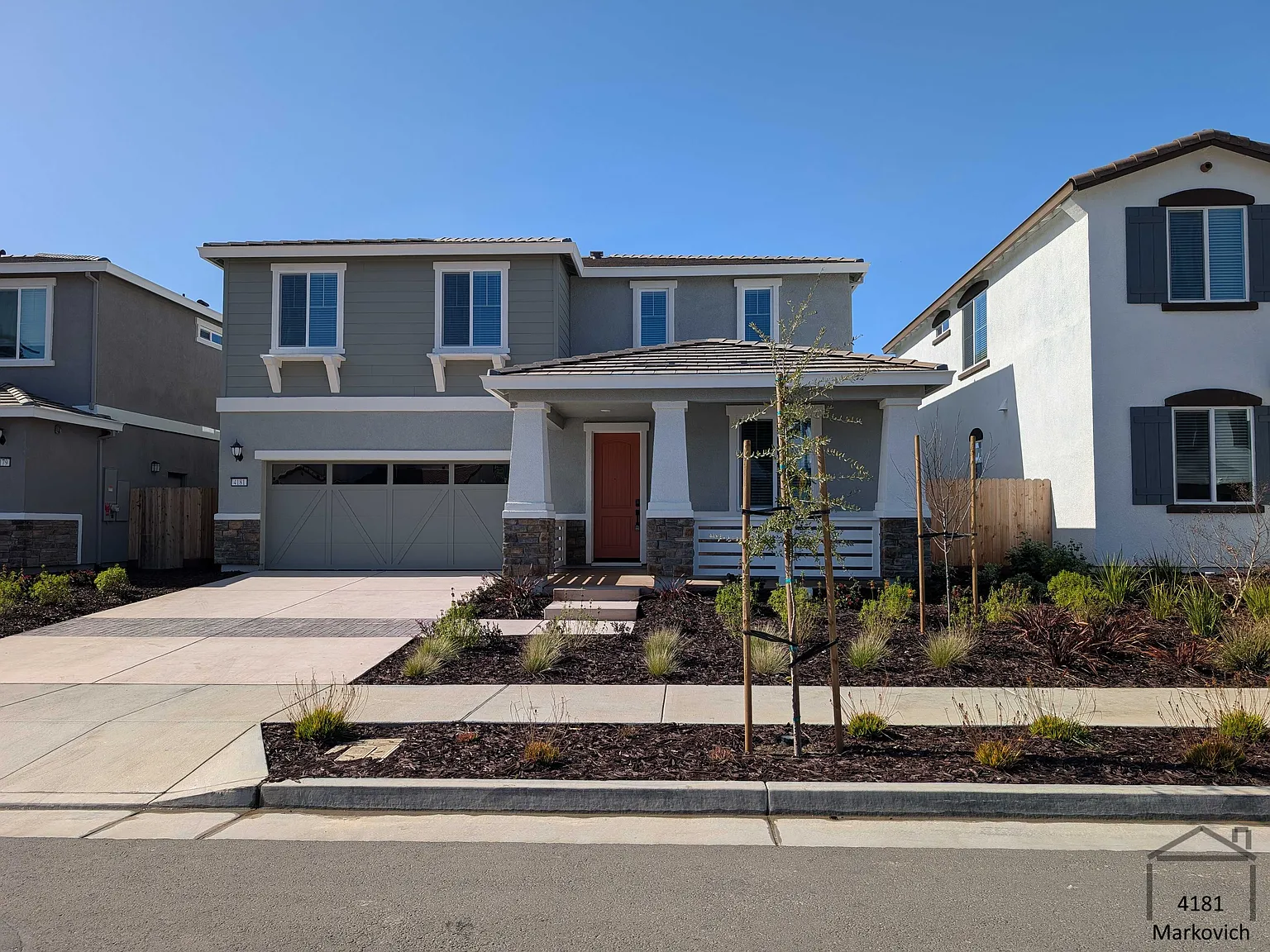 4 bed, 2800 sqft, $4,900 — Photo 2
