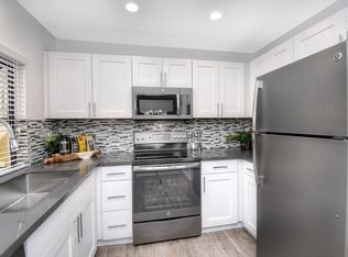 La Serena Apartments, San Diego, CA 92128