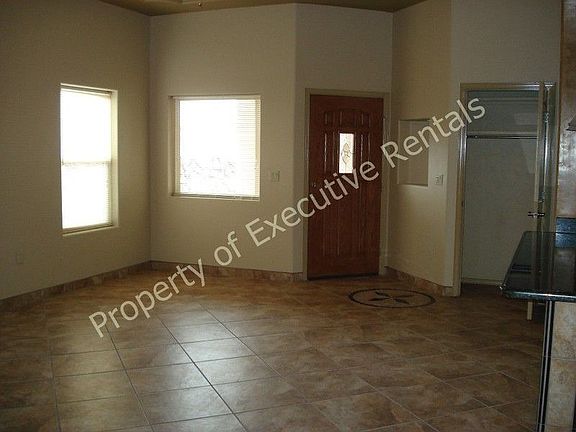 2nd image of 4226B Tres Ninos