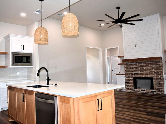 5th image of 5621 Deaton Pl