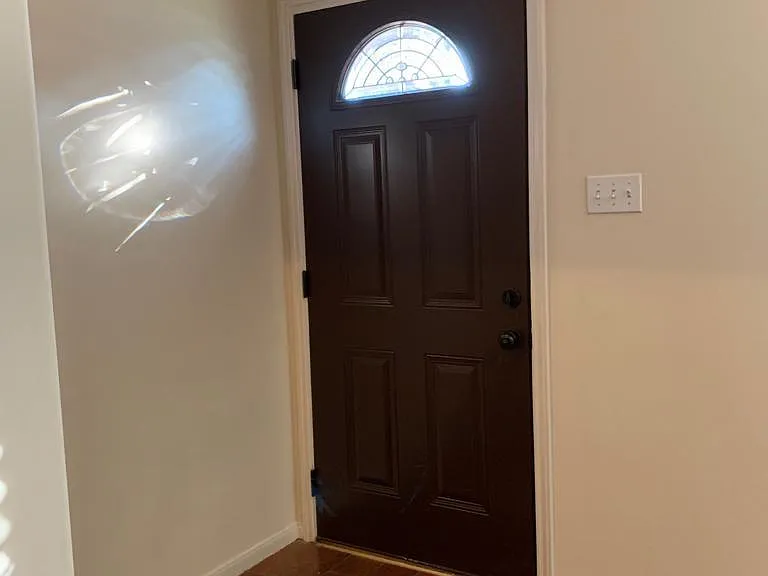 28814 Waltham St — Photo 4