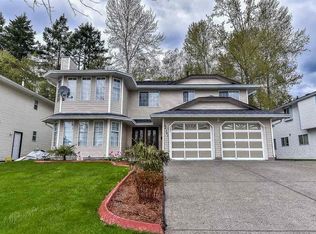 14241 91st Ave, Surrey, BC V3V 7Y1