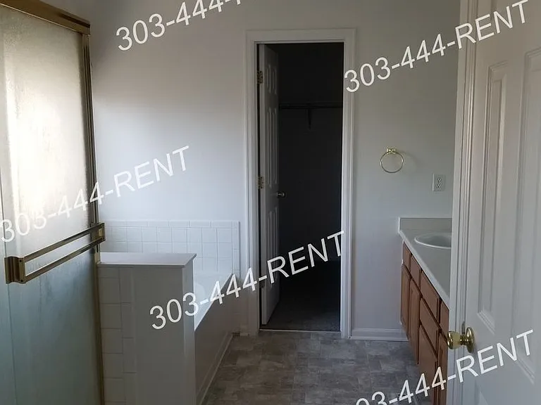 12245 Locust St — Photo 12