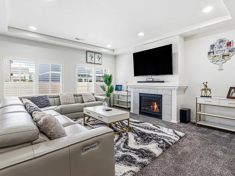 5298 Ventura St — Photo 13