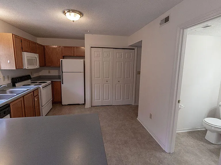 212 Nikki Way — Photo 8