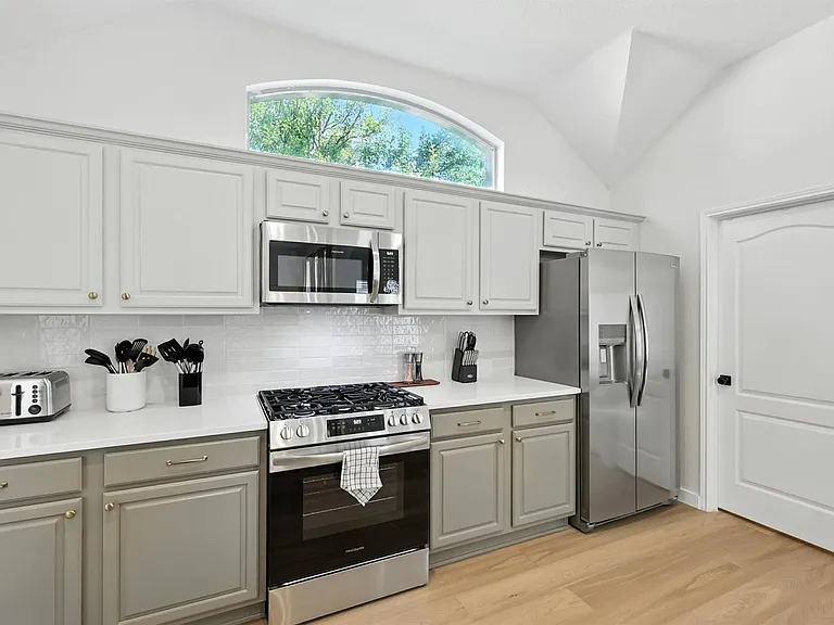 11911 Rocky Point Dr — Photo 14