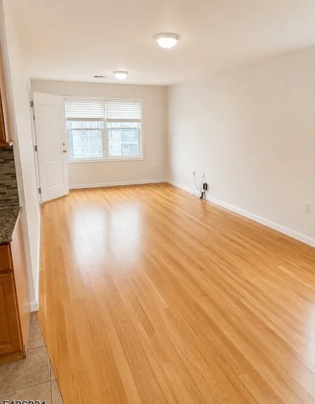 1028 Bond St #2 — Photo 3