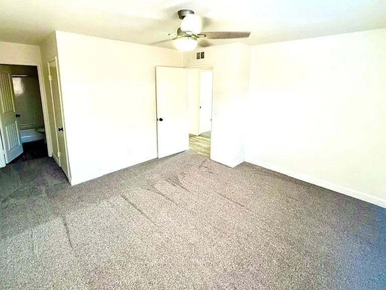 Palm Villas Apartments — Photo 33