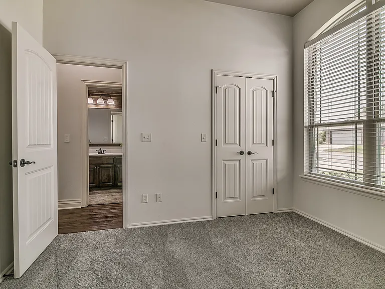 15904 Positano Dr — Photo 19