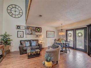 10913 Rosehill Rd, Overland Park, KS 66210