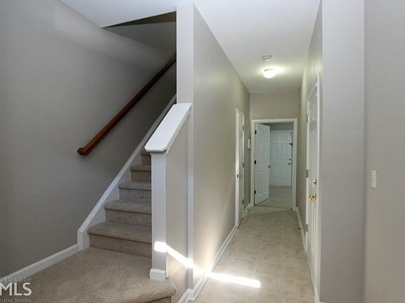 8124233_1