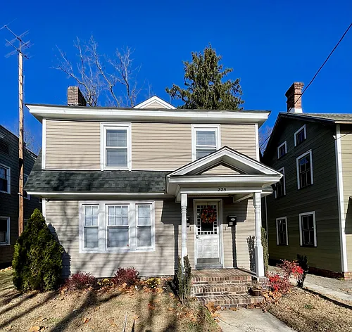 225 Broad St #A Photo 1