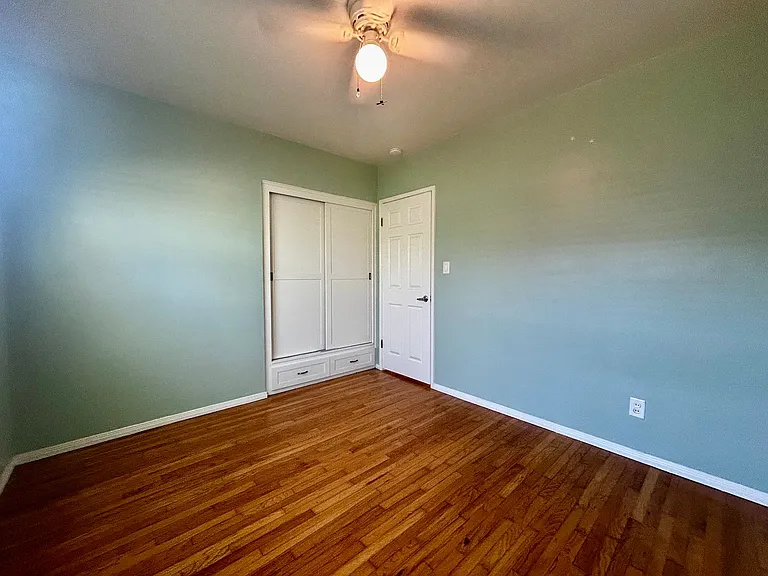 2239 Clark Ave — Photo 12