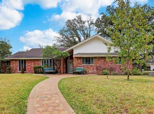 1103 River Glynn Dr, Houston, TX 77063