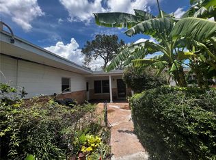 8401 Jacaranda Ave, Seminole, FL 33777